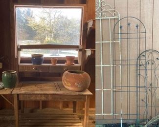 315 Gardening Bench Trellises Pots And Decor