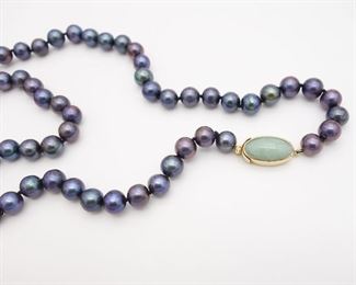 Vintage 7.6-8mm Tahitian Pearl Single Strand Necklace w 14K Gold Jade Cabochon Clasp 28"