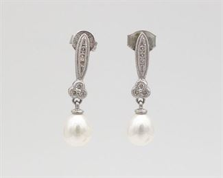 Vintage 14K White Gold Diamond Pearl Drop Dangle Earrings