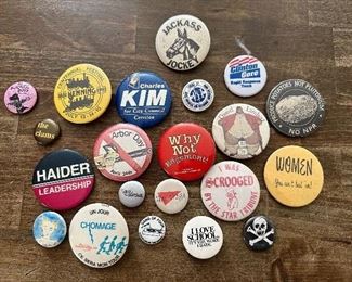 Vintage buttons/pins