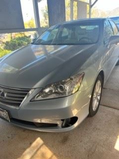 2011 Lexus ES350 - 66,978 miles. $14,995