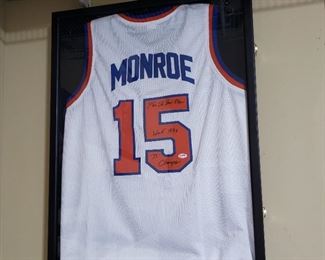 Earl the Pearl Monroe Signed Jersey