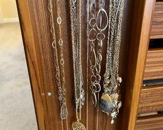 Lots of gold and sterling jewerly