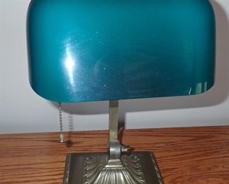 DESK LAMP
