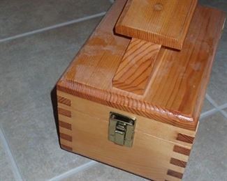 SHOESHINE BOX