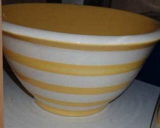 LARGE MIXING BOWL