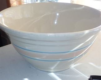 LARGE MIXING BOWL