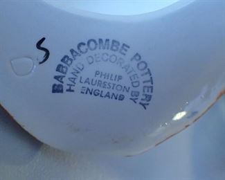 BABBACOMBE  POTTERY - FOX THREAD HOLDER & SISSORS. 