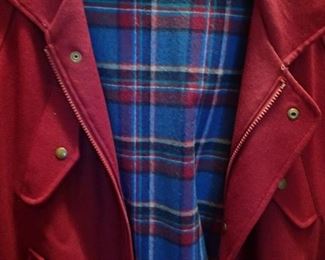 MENS SUITS & CLOTHING