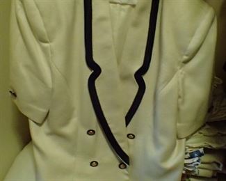 WOMENS  SUITS & CLOTHING