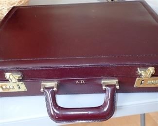 BRIEFCASE