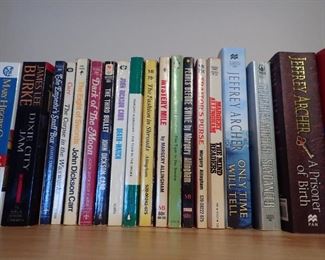BOOKS 100'S OF BOOKS - WIDE RANGE OF TOPICS