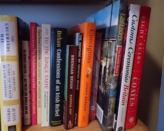 BOOKS 100'S OF BOOKS - WIDE RANGE OF TOPICS