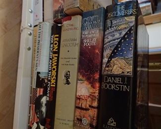 BOOKS 100'S OF BOOKS - WIDE RANGE OF TOPICS