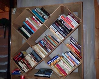 BOOKS 100'S OF BOOKS - WIDE RANGE OF TOPICS