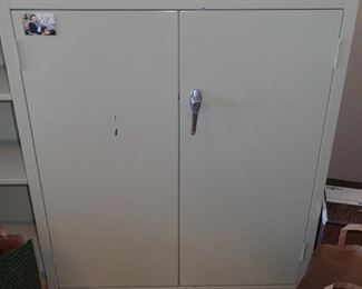 METAL 2 DOOR STORAGE CABINET