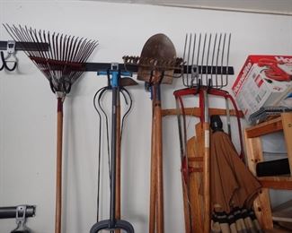 GARDEN TOOLS