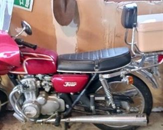 1973 Honda CB350 
Has Title & Keys 
Service & Maintenance History: Unknown 