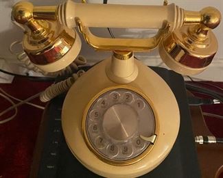 Vintage French Provincial Telephone