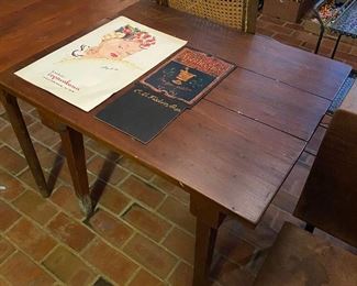 Pegged Primitive Tables