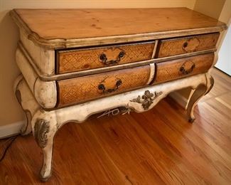 Broyhill Hall Console Table