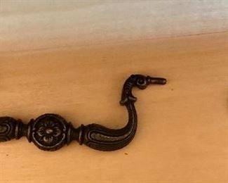 Broyhill Hall Console Table Hardware