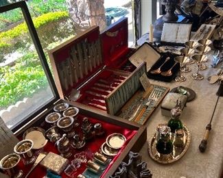 THIS TABLE IS LOADED WITH BEAUTIFUL THINGS