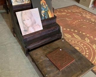 Wooden shelving, wooden decorative piece, albums