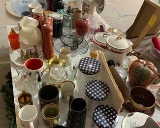 Coffee cups and other kitchen items 
