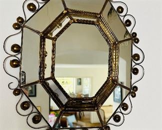 Small octagonal wall mirror (2)