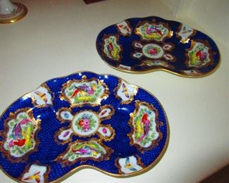 Pair of 18th / Early 19th Century Porcelain Dishes