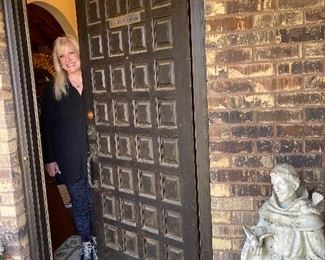 Welcome to this Estate Sale! There's something for everyone here. 