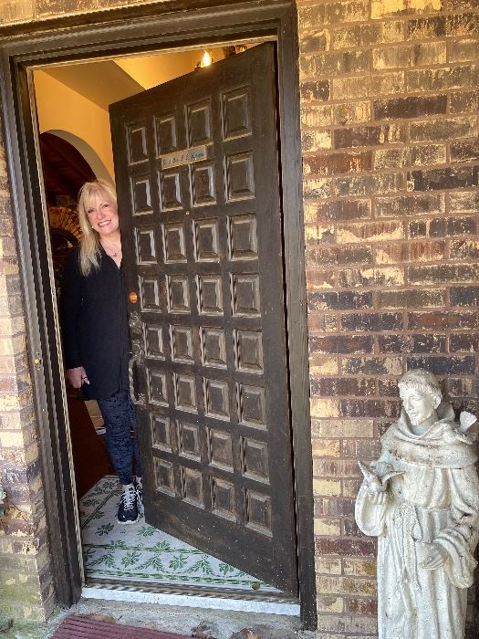 HUGE STARKVILLE ESTATE SALE! Travel around... starts on 3/10/2023