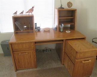 Computer Station, Pull-Out File