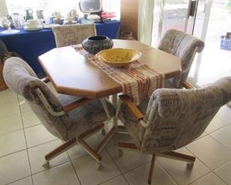 Octagonal Table/4-Chairs, Southwest Style Upholstery