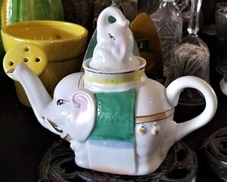 Elephant teapot
