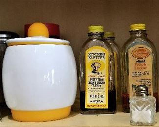 Vintage kitchen items