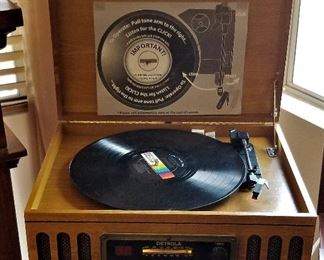 Vinyl record player and radio
