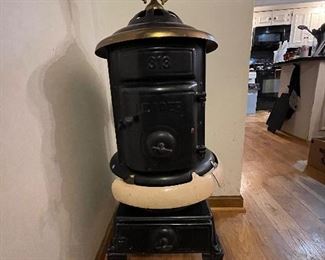 Vintage Leader Pot Belly Stove