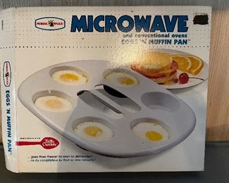 Nordic Ware Microwave Egg & Muffin Pan NIP