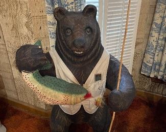 Da Bear (cuz Dawn said I HAD to take his pic)