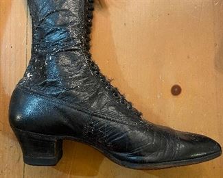 Antique Victorian Women’s Black Leather Boot