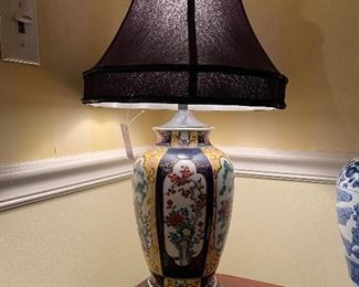 Oriental Ceramic Floral Vase Lamp