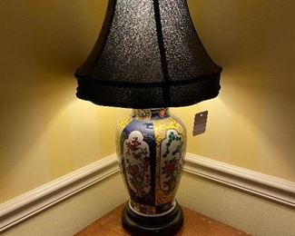 Oriental Ceramic Floral Vase Lamp