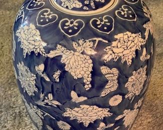 Vintage Asian Vase/Urn