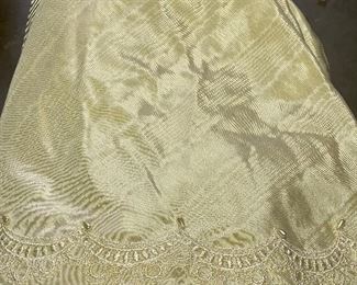 Gorgeous Victorian-Style Tree Skirt