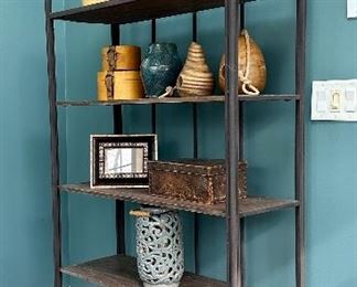 Arched Iron with Wood Shelves - Etagerie