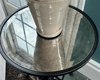 detail-antiqued mirror top