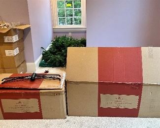 Balsam Hill 7.5" Lighted Fraser Fir Xmas Tree