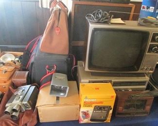 Loads of Electronics; Older TV's, Computers, Equipment & Supplies 